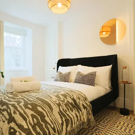 Stylish One Bedroom Flat On Gordon Road Apartment