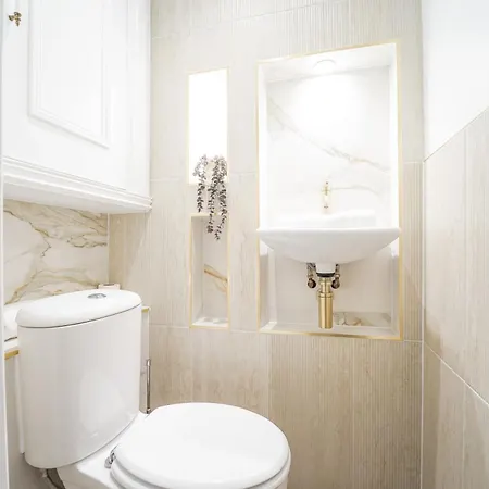 Apartment Stylish One Bedroom Flat On Gordon Road